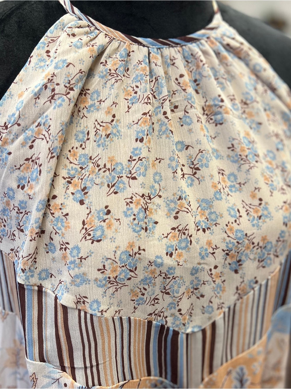 Boho Floral & Stripe Maxi Dress in Beige and Light Blue Size Large Lined - Picture 2 of 10